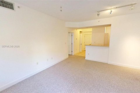 Condominio en alquiler en South Miami, Florida, 2 dormitorios, 93.83 m2 № 2030975 - foto 10