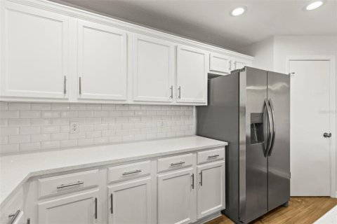 Touwnhouse à vendre à Clearwater, Floride: 4 chambres, 149.2 m2 № 1747010 - photo 8