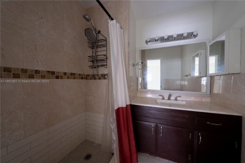 House in Tamarac, Florida 2 bedrooms, 85.28 sq.m. № 1931830 - photo 20