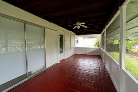 House in Tamarac, Florida 2 bedrooms, 85.28 sq.m. № 1931830 - photo 23
