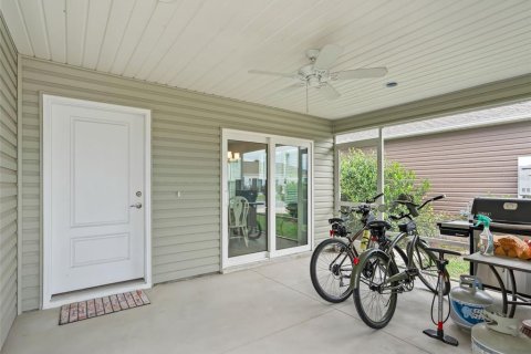 House in The Villages, Florida 2 bedrooms, 117.61 sq.m. № 1919147 - photo 5