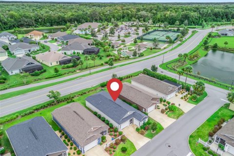 House in The Villages, Florida 2 bedrooms, 117.61 sq.m. № 1919147 - photo 2