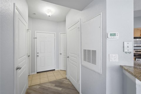 Condominio en alquiler en Tampa, Florida, 3 dormitorios, 117.89 m2 № 2104740 - foto 4