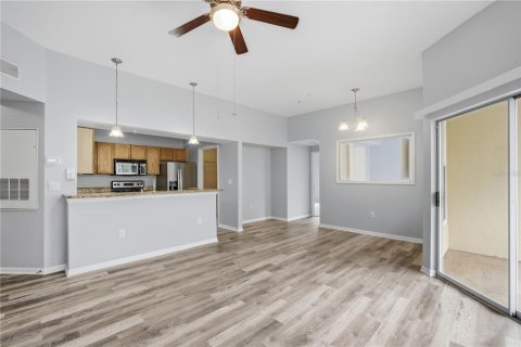Condominio en alquiler en Tampa, Florida, 3 dormitorios, 117.89 m2 № 2104740 - foto 8