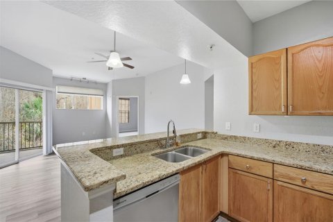 Condominio en alquiler en Tampa, Florida, 3 dormitorios, 117.89 m2 № 2104740 - foto 12