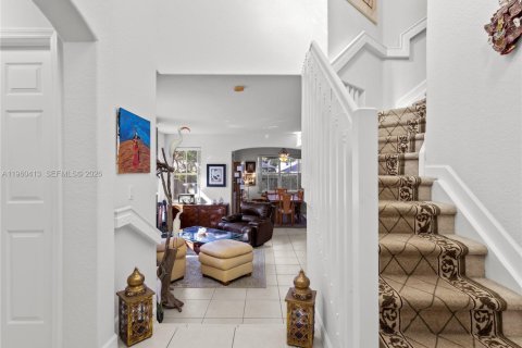 Townhouse in Miami, Florida 4 bedrooms, 186.08 sq.m. № 2024226 - photo 9