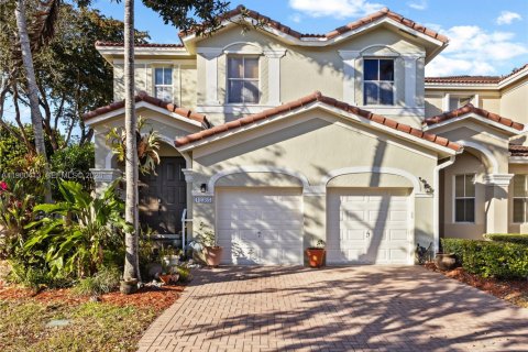 Townhouse in Miami, Florida 4 bedrooms, 186.08 sq.m. № 2024226 - photo 5