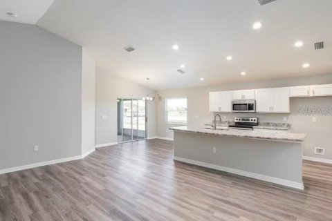 Casa en venta en Lakeland, Florida, 3 dormitorios, 143.53 m2 № 1902772 - foto 5