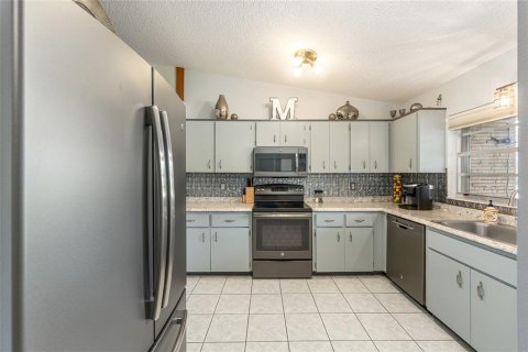 House in Ocala, Florida 2 bedrooms, 146.51 sq.m. № 1873055 - photo 18