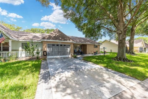 House in Ocala, Florida 2 bedrooms, 146.51 sq.m. № 1873055 - photo 5