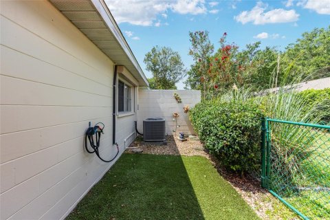 House in Ocala, Florida 2 bedrooms, 146.51 sq.m. № 1873055 - photo 13