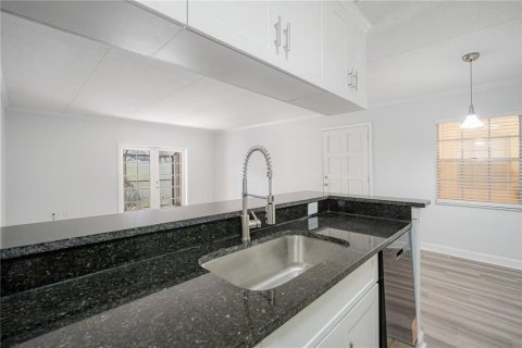Condominio en alquiler en Tampa, Florida, 1 dormitorio, 72.09 m2 № 1893859 - foto 10