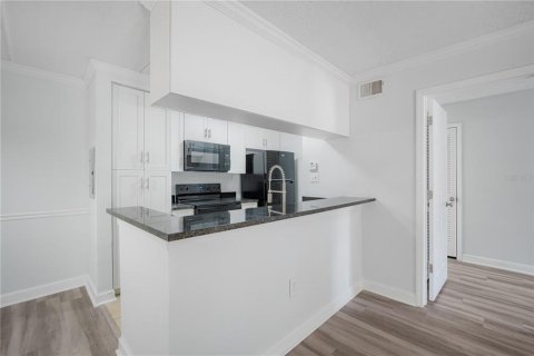 Condominio en alquiler en Tampa, Florida, 1 dormitorio, 72.09 m2 № 1893859 - foto 7