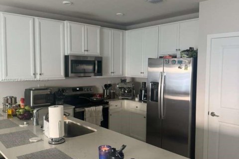 Adosado en alquiler en Florida City, Florida, 3 dormitorios, 159.33 m2 № 1975935 - foto 14