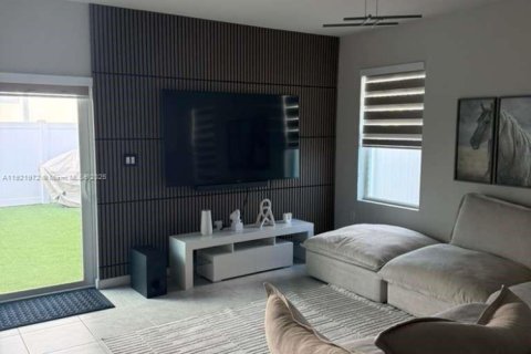 Adosado en alquiler en Florida City, Florida, 3 dormitorios, 159.33 m2 № 1975935 - foto 12