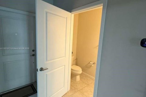 Adosado en alquiler en Florida City, Florida, 3 dormitorios, 159.33 m2 № 1975935 - foto 2