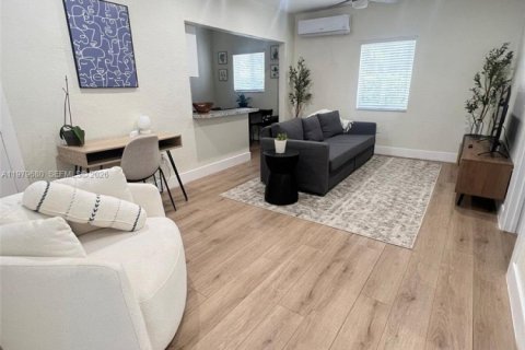 Casa en alquiler en Hollywood, Florida, 1 dormitorio, 437.85 m2 № 2045249 - foto 6