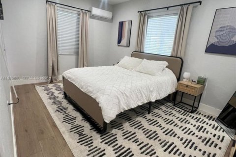 Casa en alquiler en Hollywood, Florida, 1 dormitorio, 437.85 m2 № 2045249 - foto 4