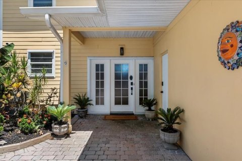 Casa en venta en Cocoa Beach, Florida, 5 dormitorios, 222.97 m2 № 1814963 - foto 9