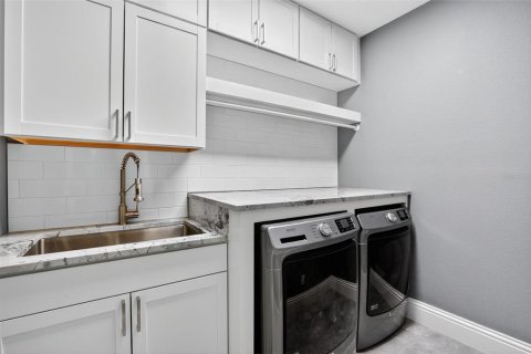 Casa en venta en Trinity, Florida, 4 dormitorios, 232.53 m2 № 1919818 - foto 14