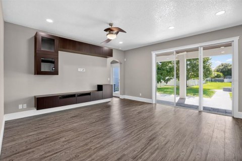 Casa en venta en Trinity, Florida, 4 dormitorios, 232.53 m2 № 1919818 - foto 6