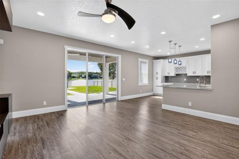 Casa en venta en Trinity, Florida, 4 dormitorios, 232.53 m2 № 1919818 - foto 30
