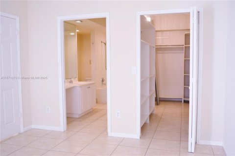 Copropriété à vendre à Aventura, Floride: 2 chambres, 100.06 m2 № 1961053 - photo 11