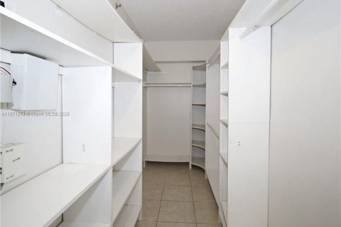 Copropriété à vendre à Aventura, Floride: 2 chambres, 100.06 m2 № 1961053 - photo 14
