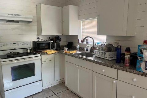 Immobilier commercial à vendre à West Palm Beach, Floride: 143.81 m2 № 2250345 - photo 3