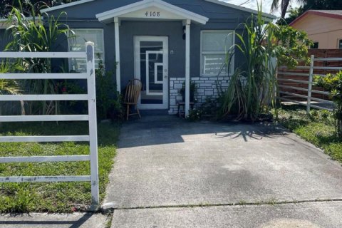 Immobilier commercial à vendre à West Palm Beach, Floride: 143.81 m2 № 2250345 - photo 2