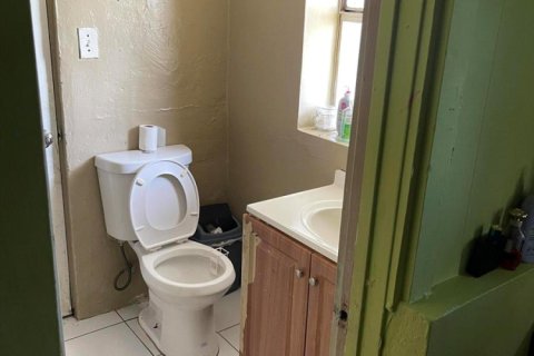 Immobilier commercial à vendre à West Palm Beach, Floride: 143.81 m2 № 2250345 - photo 10