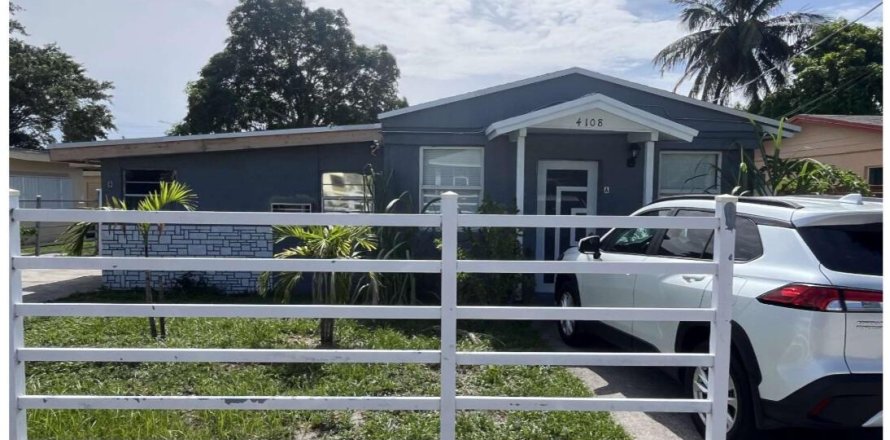 Immobilier commercial à West Palm Beach, Floride 143.81 m2 № 2250345
