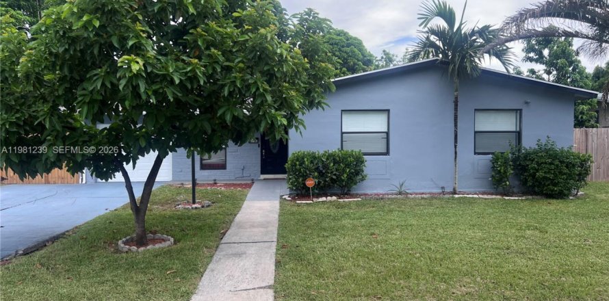 Дом в Норт-Лодердейл, Флорида 3 спальни, 117.15м2 № 2044356