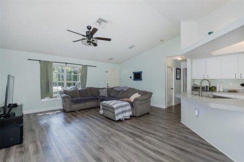 House in New Port Richey, Florida 3 bedrooms, 123.56 sq.m. № 1834755 - photo 11
