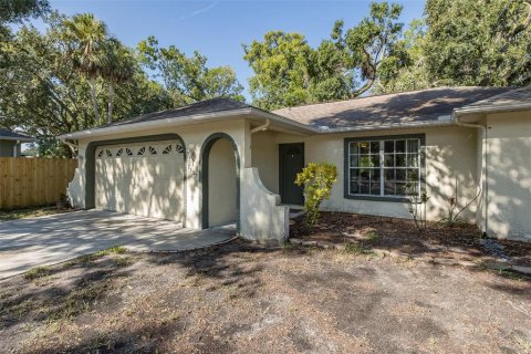 House in New Port Richey, Florida 3 bedrooms, 123.56 sq.m. № 1834755 - photo 5