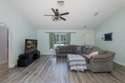 House in New Port Richey, Florida 3 bedrooms, 123.56 sq.m. № 1834755 - photo 13