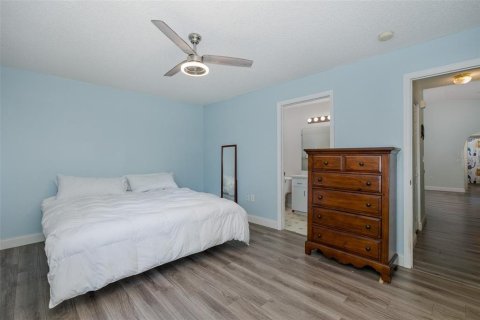 House in New Port Richey, Florida 3 bedrooms, 123.56 sq.m. № 1834755 - photo 23