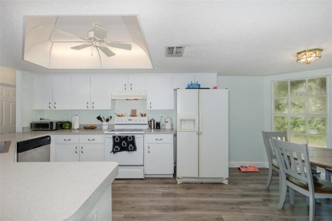 House in New Port Richey, Florida 3 bedrooms, 123.56 sq.m. № 1834755 - photo 15