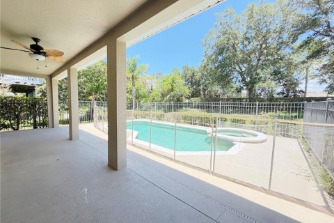 House in STONEYBROOK HILLS in Mount Dora, Florida 5 bedrooms, 279.45 sq.m. № 2304962 - photo 11