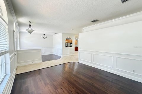 House in STONEYBROOK HILLS in Mount Dora, Florida 5 bedrooms, 279.45 sq.m. № 2304962 - photo 14
