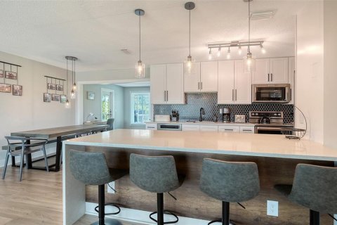 House in Venice, Florida 3 bedrooms, 139.82 sq.m. № 1853099 - photo 11
