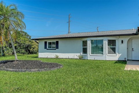 House in Venice, Florida 3 bedrooms, 139.82 sq.m. № 1853099 - photo 4