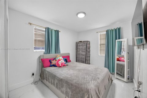 Villa ou maison à vendre à Miami, Floride: 4 chambres, 183.67 m2 № 1966349 - photo 18