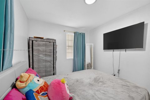 Villa ou maison à vendre à Miami, Floride: 4 chambres, 183.67 m2 № 1966349 - photo 19