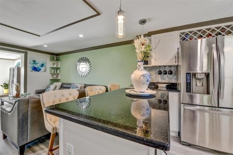 House in Tampa, Florida 4 bedrooms, 138.89 sq.m. № 2360546 - photo 10