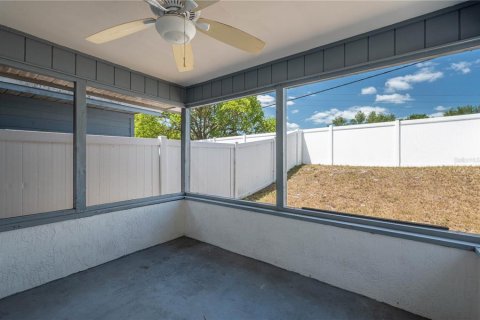 Villa ou maison à vendre à Lakeland, Floride: 2 chambres, 84.73 m2 № 1632344 - photo 11
