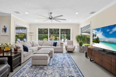 House in Boynton Beach, Florida 5 bedrooms, 365.48 sq.m. № 2249766 - photo 17