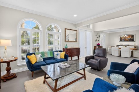 House in Boynton Beach, Florida 5 bedrooms, 365.48 sq.m. № 2249766 - photo 12