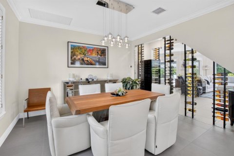 House in Boynton Beach, Florida 5 bedrooms, 365.48 sq.m. № 2249766 - photo 9