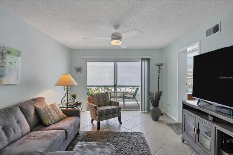 Condo in Sarasota, Florida, 2 bedrooms № 2155768 - photo 5
